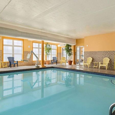 Days Inn By Wyndham Airport/Maine Mall South Portland Buitenkant foto