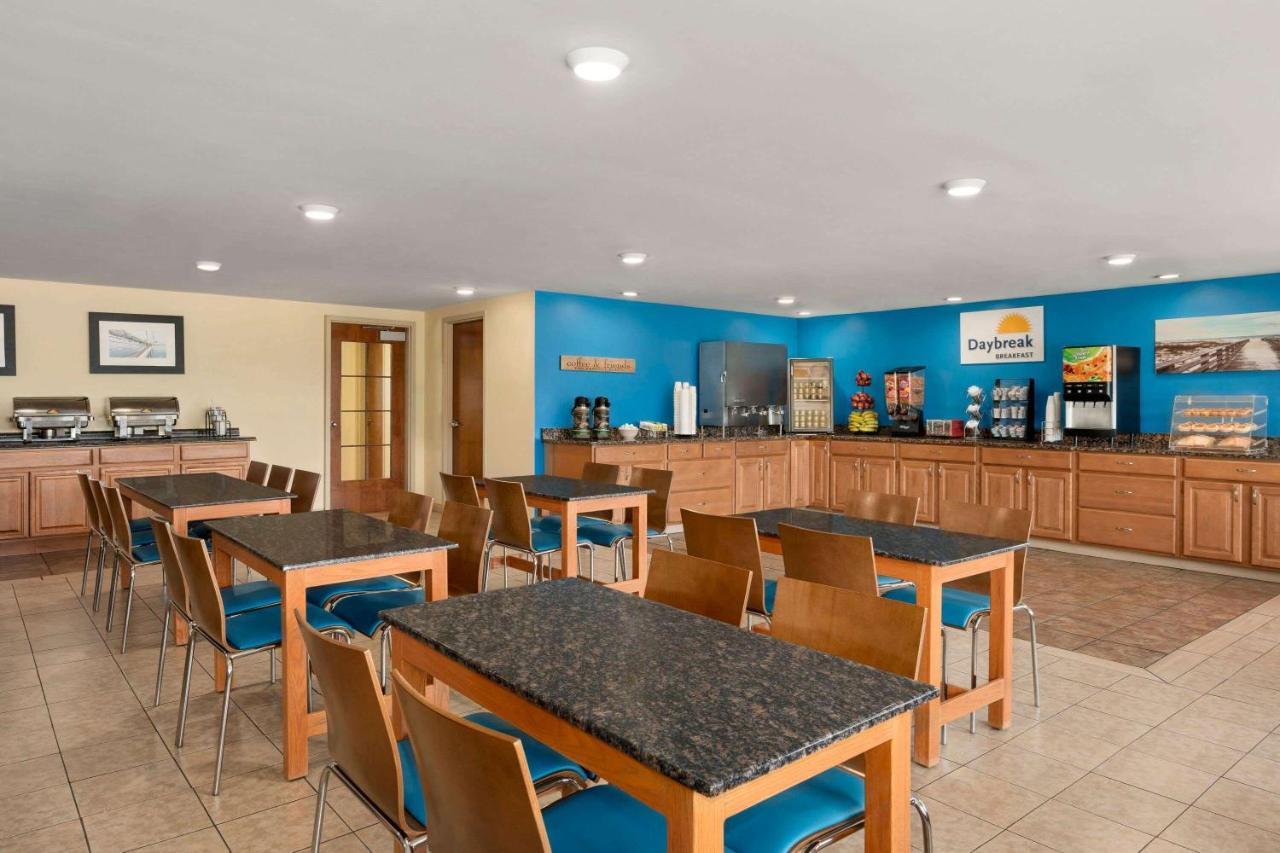 Days Inn By Wyndham Airport/Maine Mall South Portland Buitenkant foto
