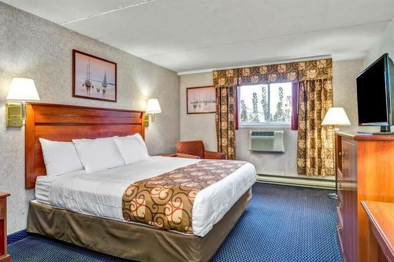 Days Inn By Wyndham Airport/Maine Mall South Portland Buitenkant foto